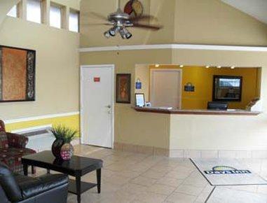 Days Inn By Wyndham San Antonio Splashtown/Att Center מראה חיצוני תמונה