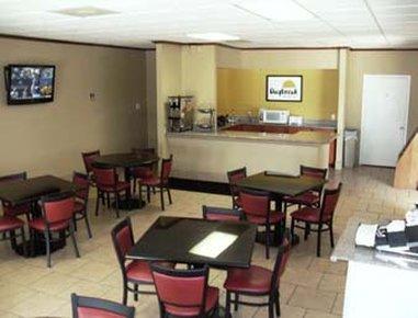 Days Inn By Wyndham San Antonio Splashtown/Att Center מראה חיצוני תמונה